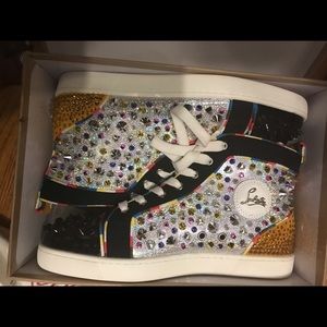 SELLING A PAIR OF CHRISTIAN LOUIS